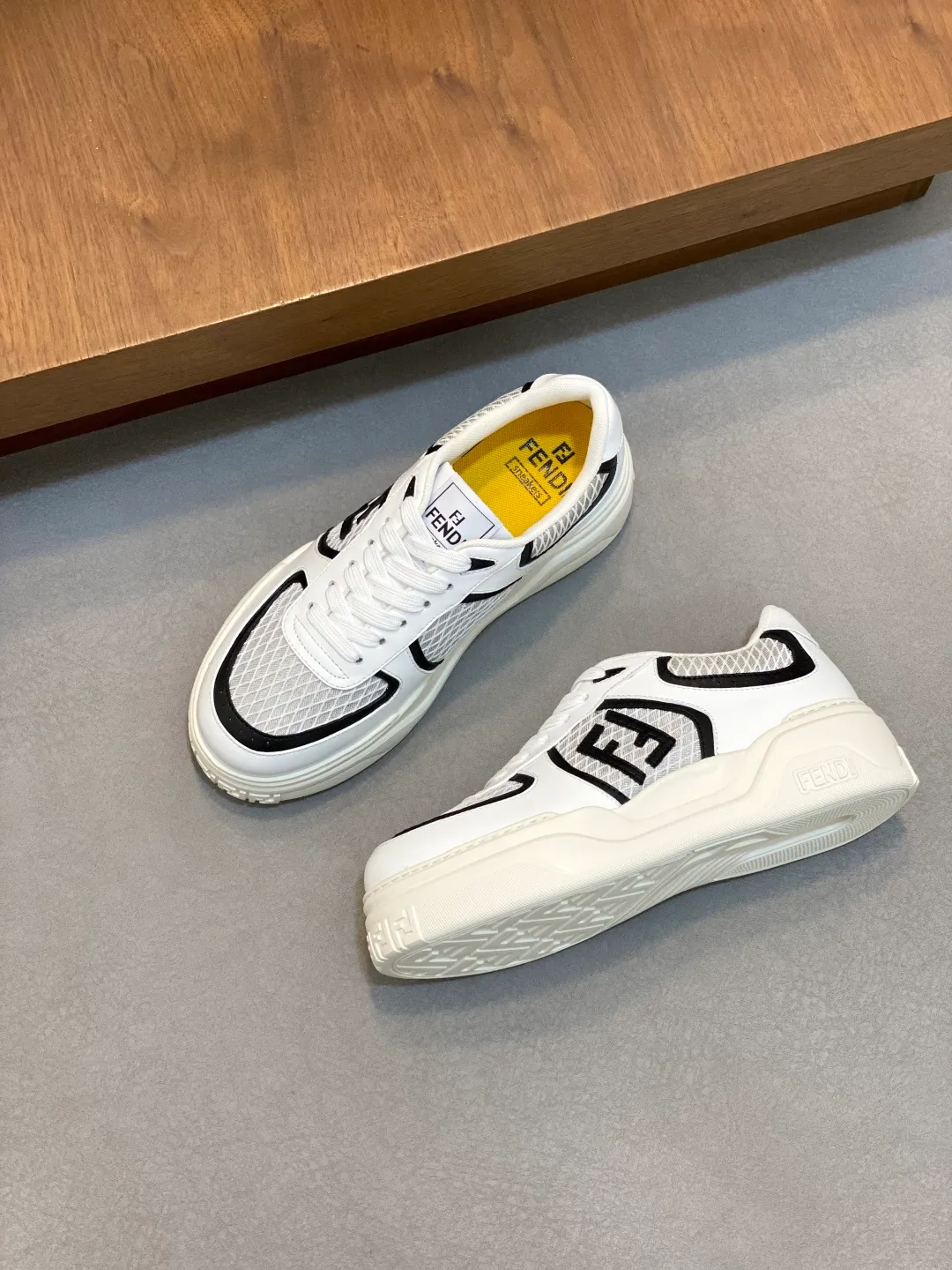 💰780 [FENDI] Fendi - high-end quality original order 🔍🔍🔍 casual sports shoes - Upper: 🔝 Nappa calfskin spliced breathable mesh injection molded brand logo plastic module - Lining: brand canvas - Outsole: ultra-light T men's shoes 💰R foam rubber; molded outsole - Ultra-high quality control · Fine workmanship: highlighted (high-end · extravagant · grade) -Size: 39-44 (38, 45, can be customized)